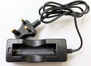 18650 240V Battery Charger